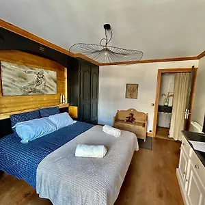 les-loges-de-larpenaz.hotels-rhonealpes.com/